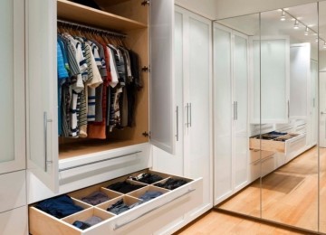 Как выбрать идеальный шкаф в прихожую?
