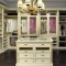Интерьер гардеробной комнаты: как устроить отдельное помещение под одежду со всеми удобствами (31 фото)
