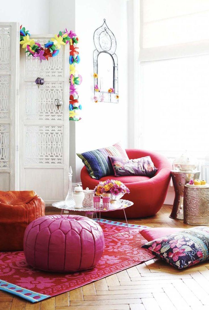 Розовая кожаная мебель в интерьере