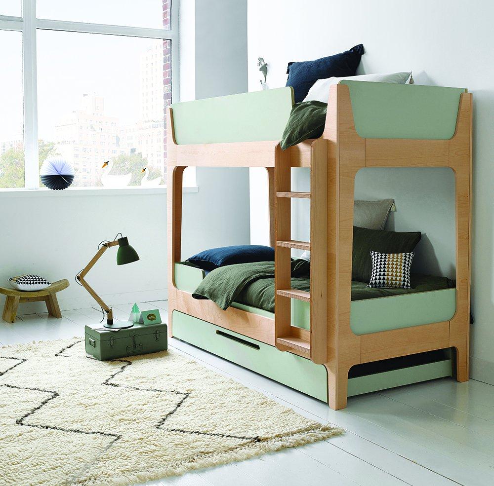 Дизайн детской комнаты для двух мальчиков с двухэтажной кроватью