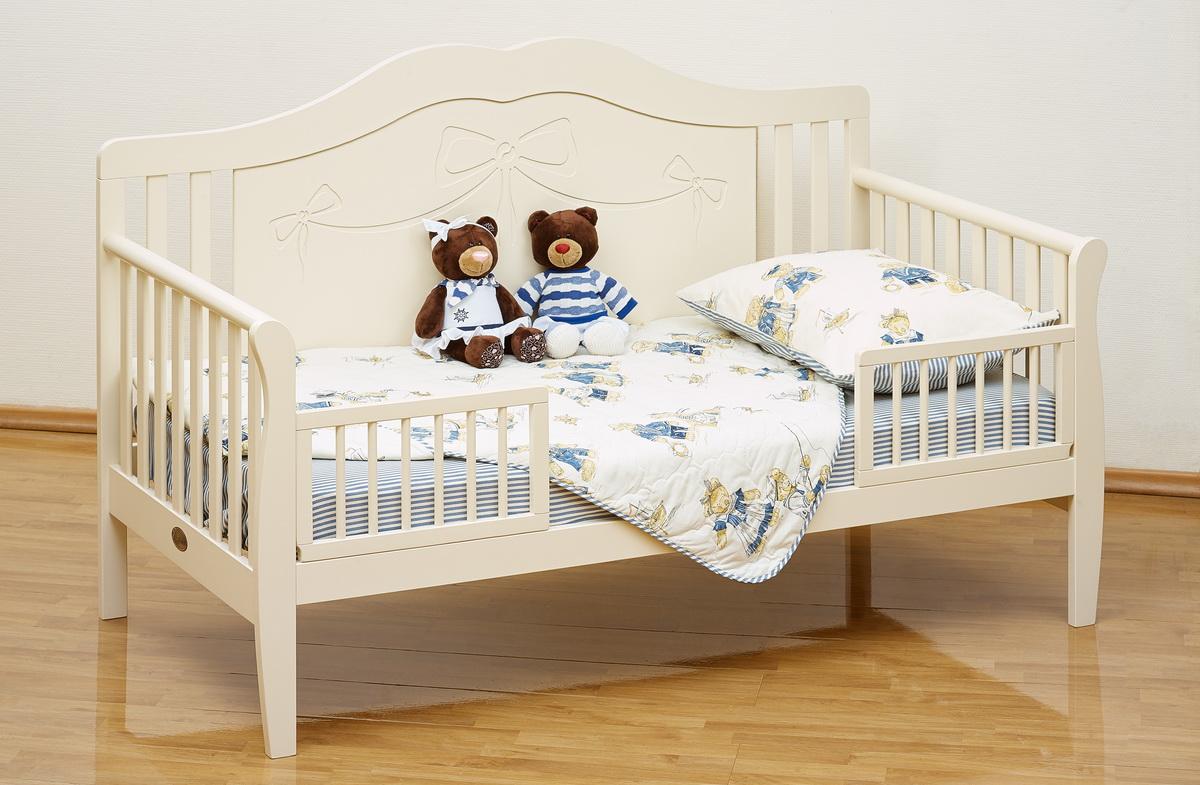 Детская кровать с бортиками в стиле прованс