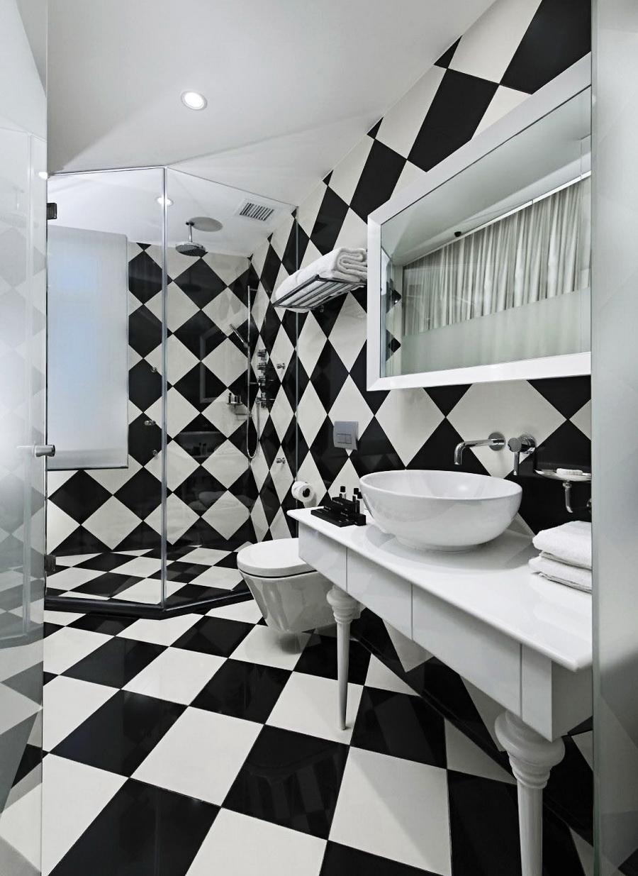 Черно-белая плитка в ванной комнате