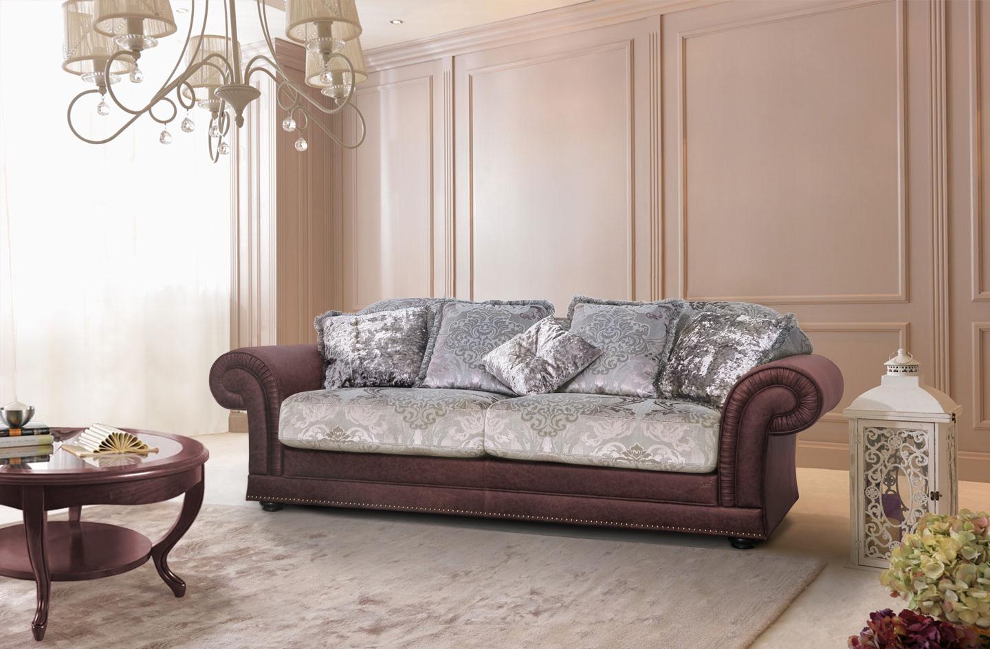Выкатной диван в классическом стиле