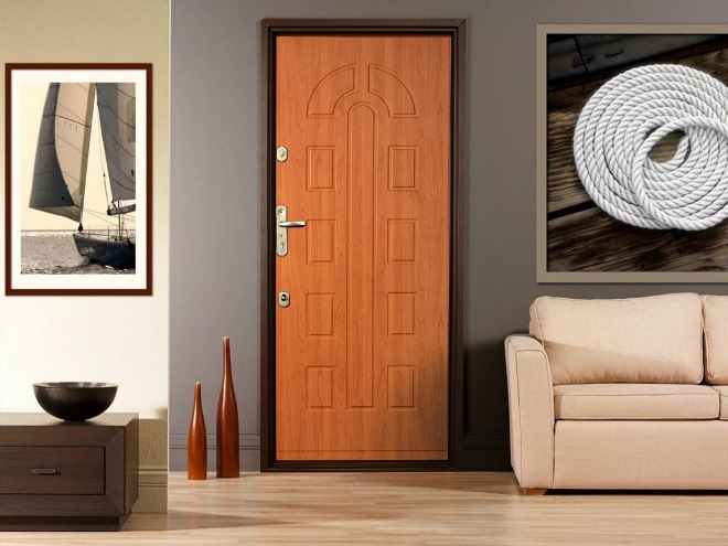 Как оформить откосы входной двери внутри квартиры обоями