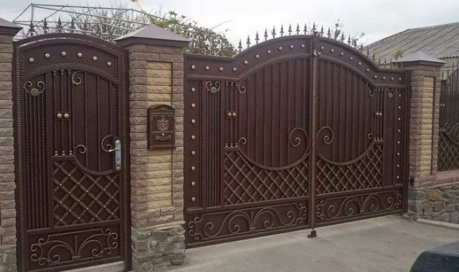 Ворота для частного дома