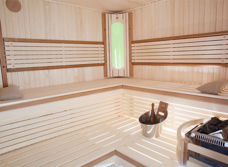 Дизайн бани с комнатой отдыха внутри фото