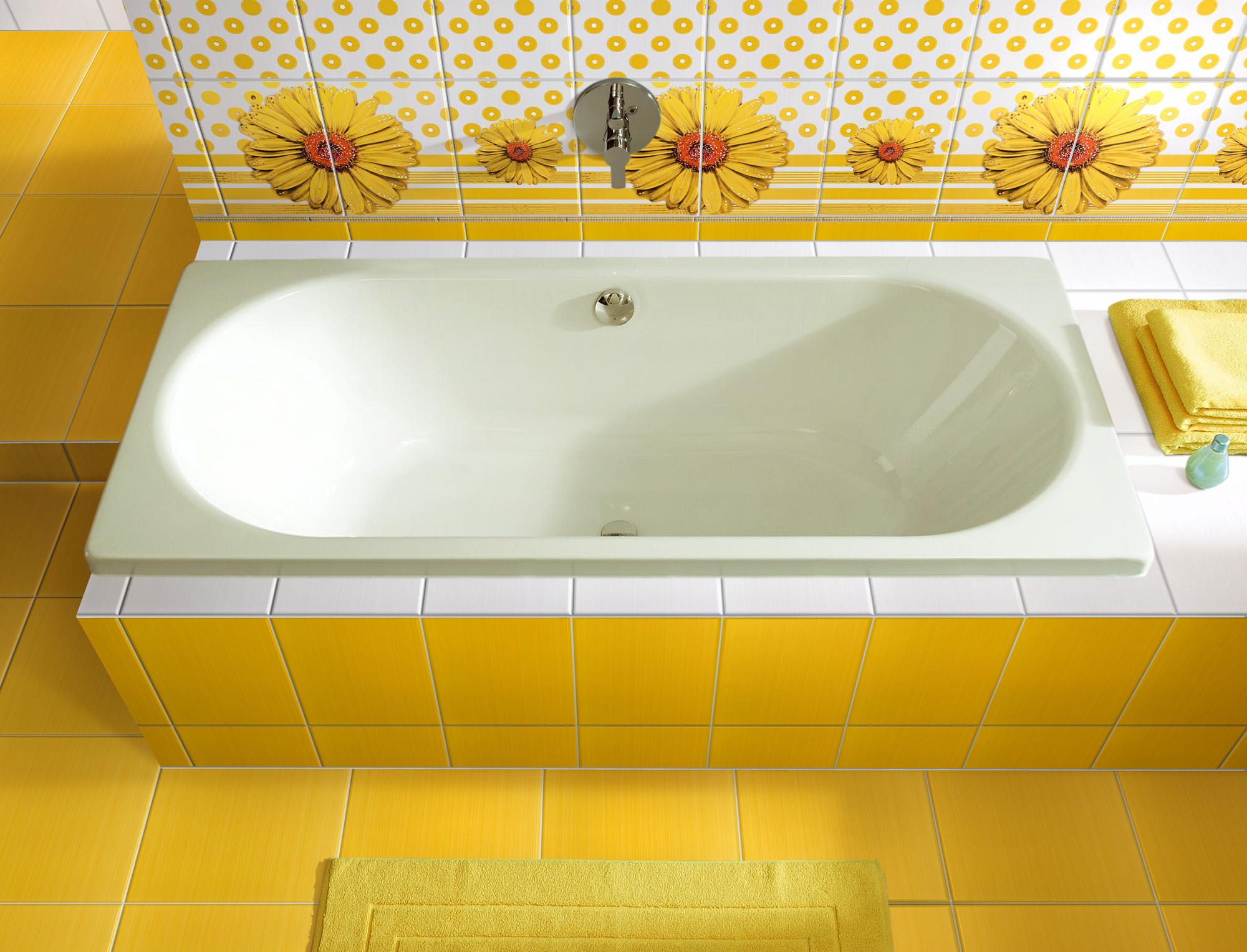 Желтая плитка в ванной