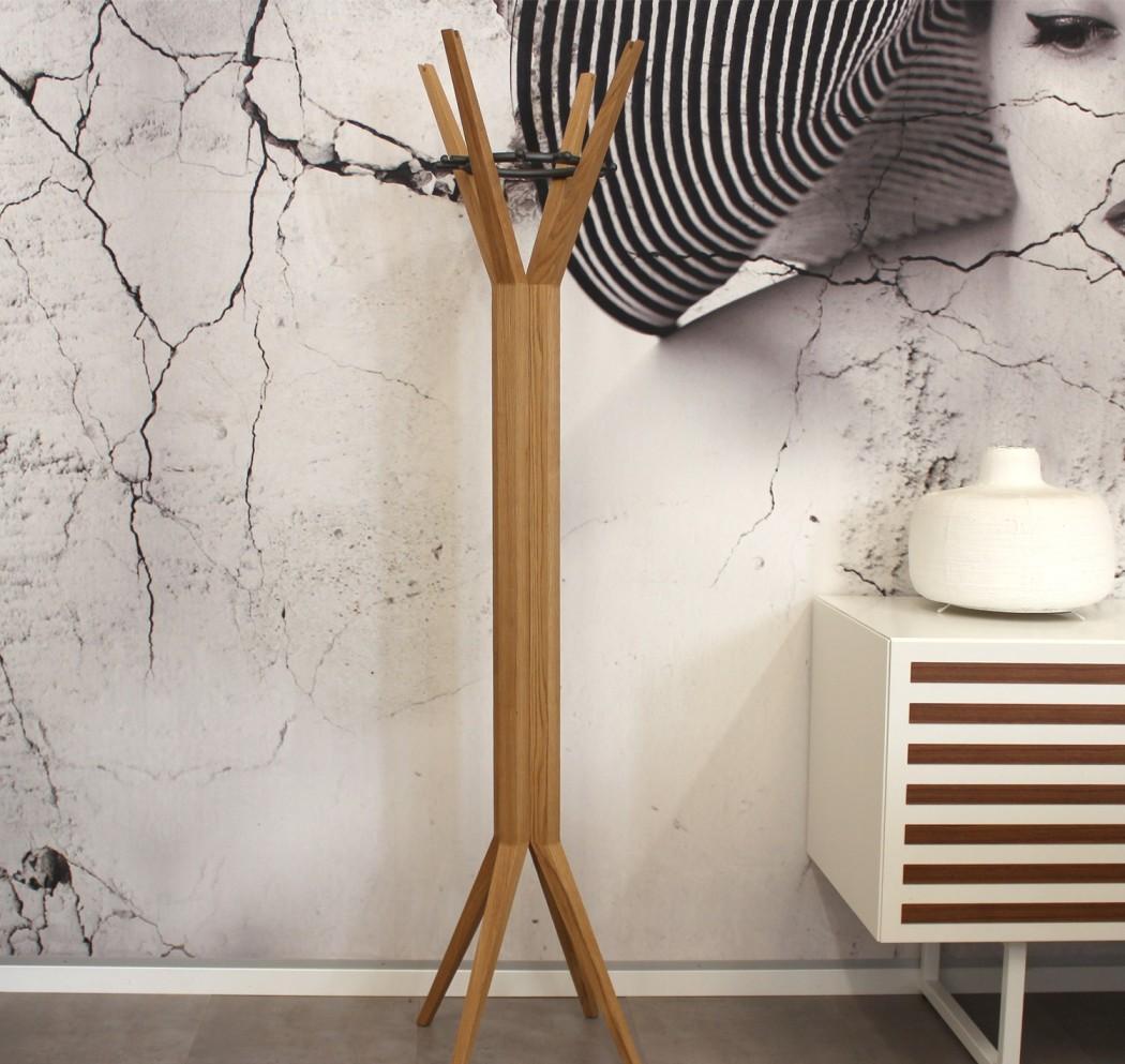 Дизайнерская вешалка-штатив из дерева и металла