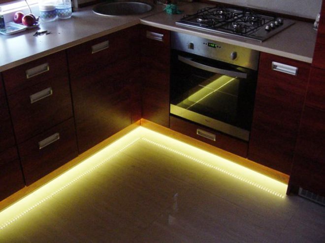 Подсветка кухонной ниши: принципы реализации