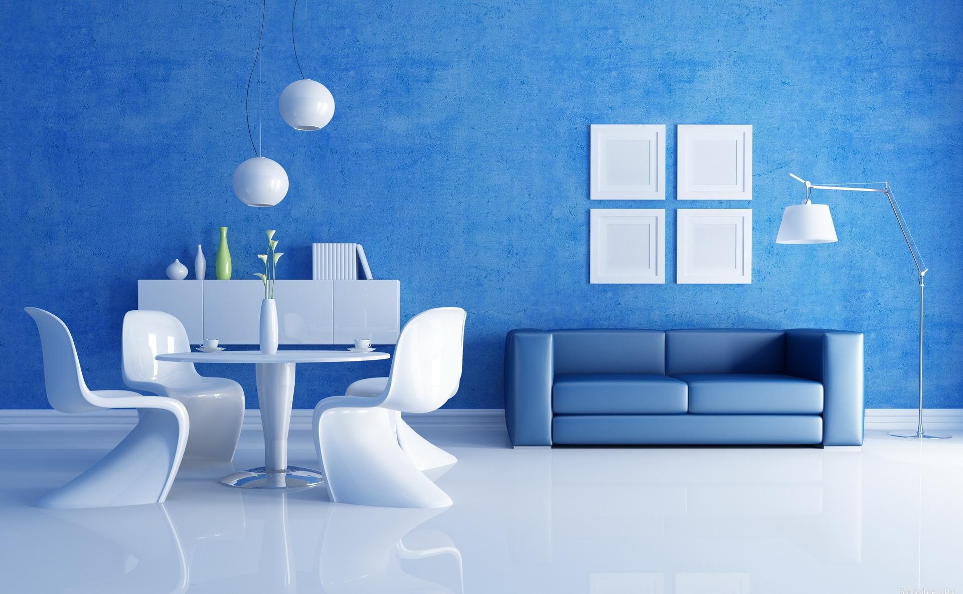 Синие обои с белым полом и мебелью