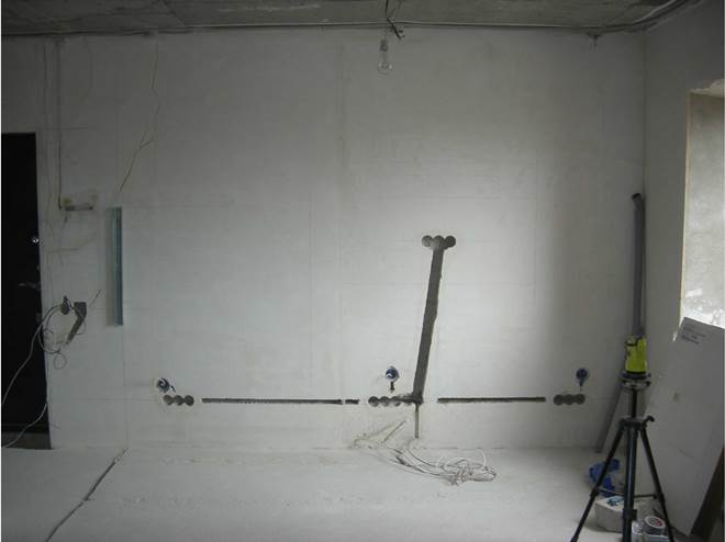 Укладка кабеля в стене