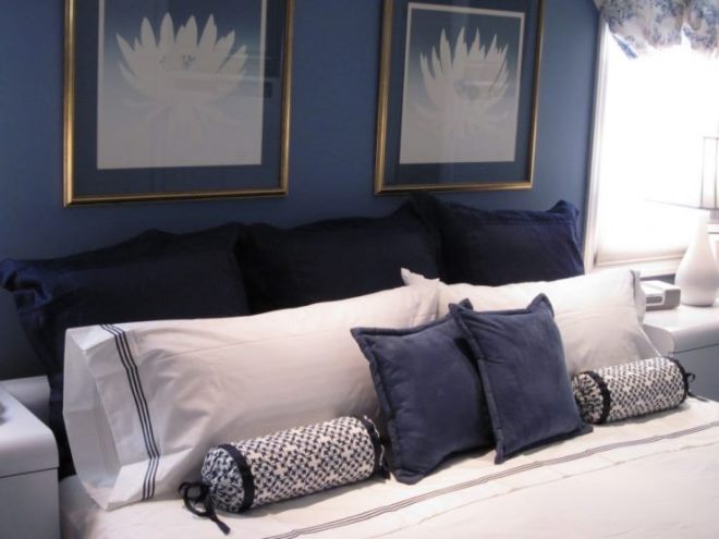 Различные варианты декоративных подушек в интерьере